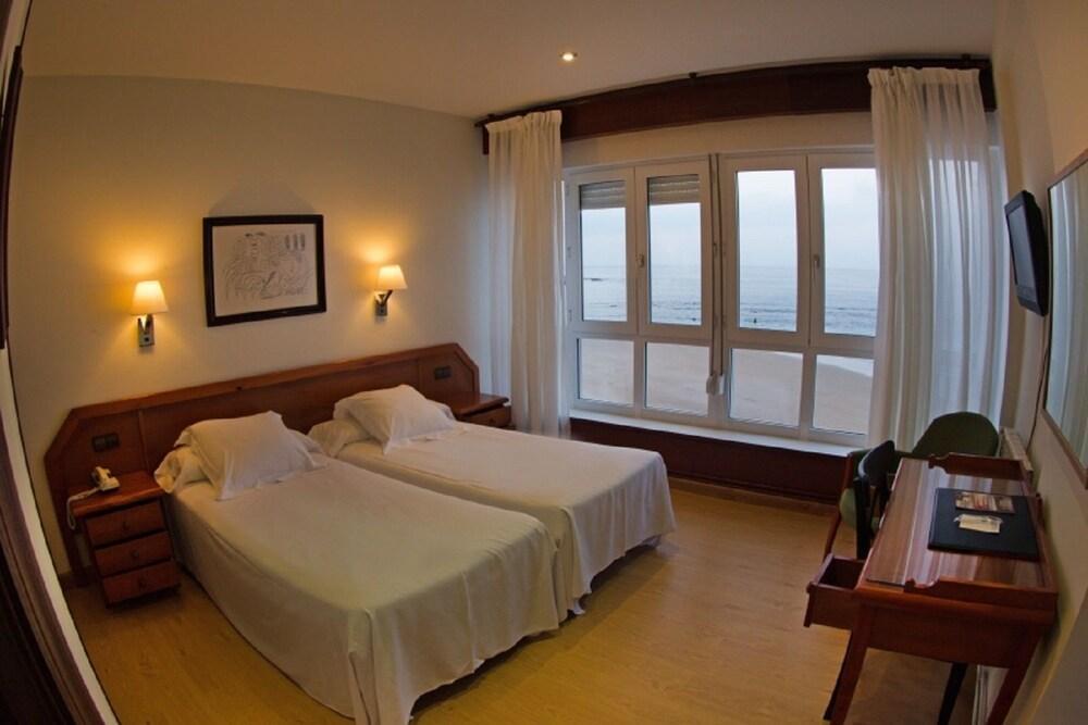Hotel Josein Comillas Eksteriør bilde