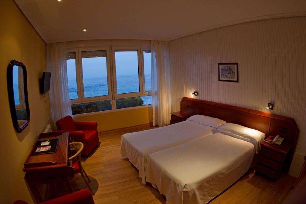 Hotel Josein Comillas Eksteriør bilde